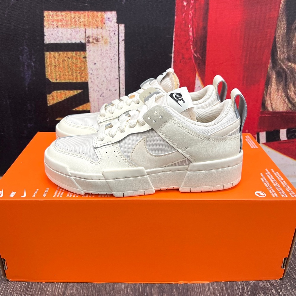 2022 W Nike Dunk Low Disrupt Coconut Milk / Sail / White SAMPLE SB CK6654 105 - Picture 2 of 8
